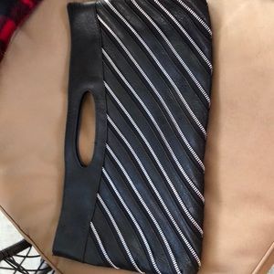 Zippered clutch
